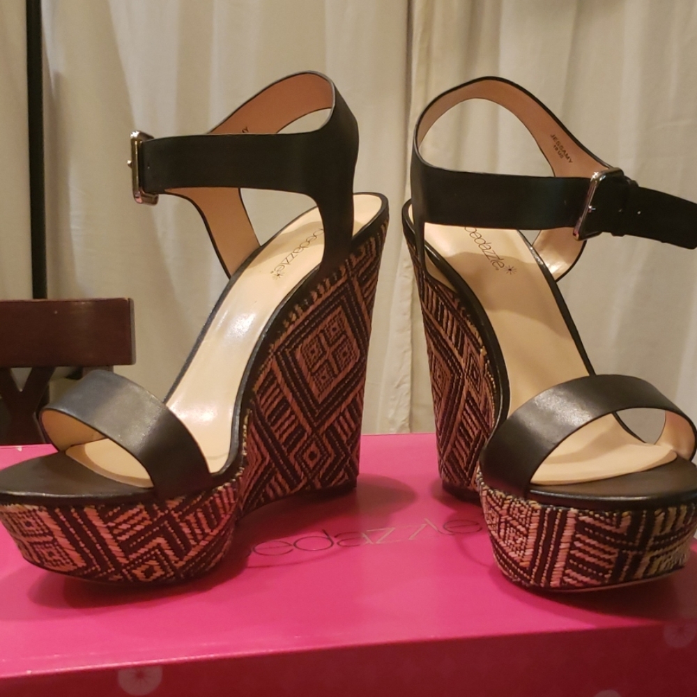 Shoe Dazzle 5 1/2 inch platform sandals.
